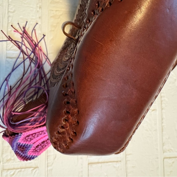 Mexican Leather Crossbody Bag, Hand Tooled, Purple/Pink Macrame Shoulder Strap - Picture 9 of 16